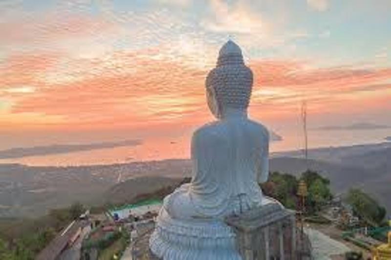 Stunning viewpoint of Phuket´s beaches, offering panoramic views
